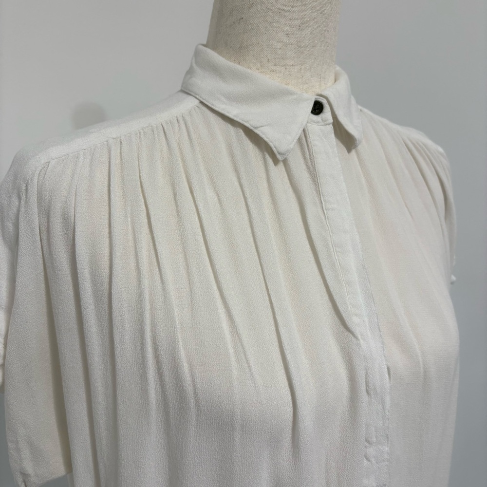 Lucky Brand Short Sleeve White Sheer Henley Viscose Top Sz XS - Picture 2 of 5